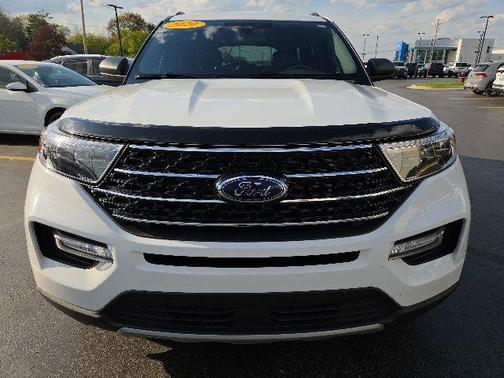 Oxford White 2020 Ford Explorer XLT