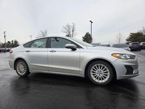 2019 Ford Fusion Hybrid SE