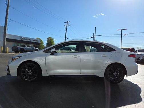 Wind Chill Pearl 2026 Toyota Corolla Hybrid SE