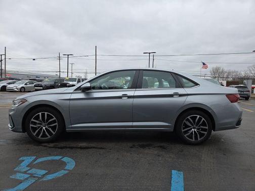 2025 Volkswagen Jetta 1.5T SE