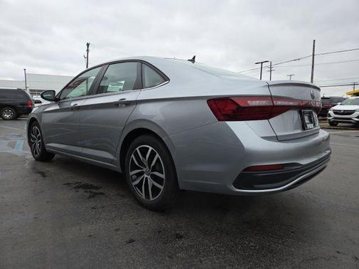 2025 Volkswagen Jetta 1.5T SE