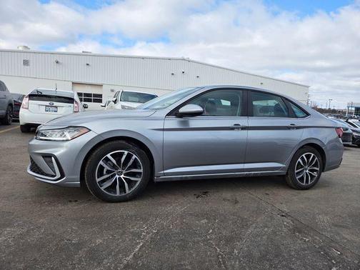 2025 Volkswagen Jetta 1.5T SE