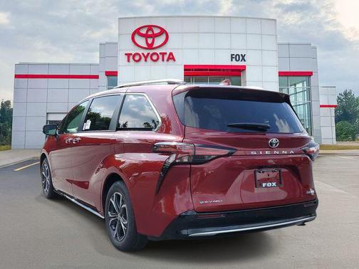 03t3 2026 Toyota Sienna Platinum