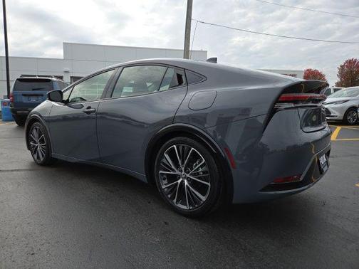 2025 Toyota Prius XLE