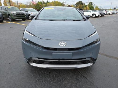 2025 Toyota Prius XLE