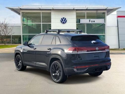 deep black pearl 2026 Volkswagen Atlas Cross Sport 2.0T SE w/Technology 4MOTION