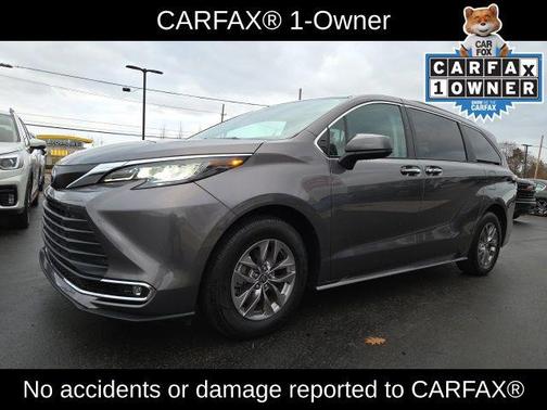 2023 Toyota Sienna XLE