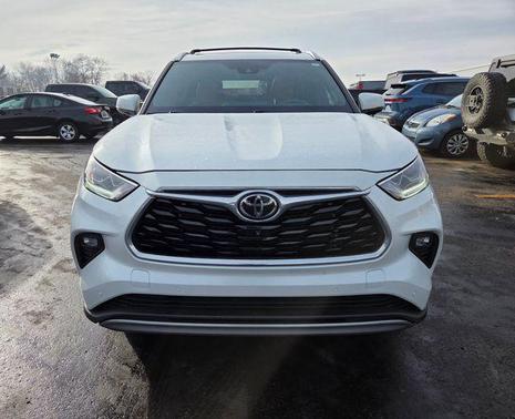2023 Toyota Highlander Platinum