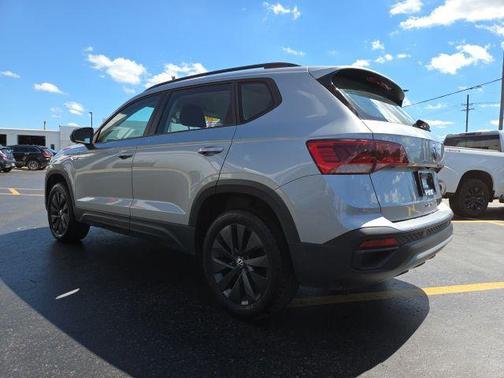 Silver Metallic 2024 Volkswagen Taos 1.5T S