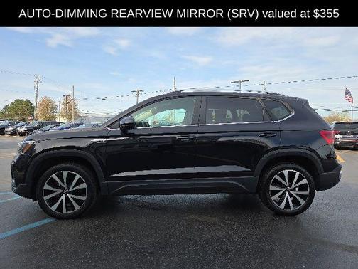 Deep Black 2023 Volkswagen Taos 1.5T SE