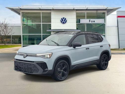 Monument Gray w/Deep Black Roof 2026 Volkswagen Taos SE Black