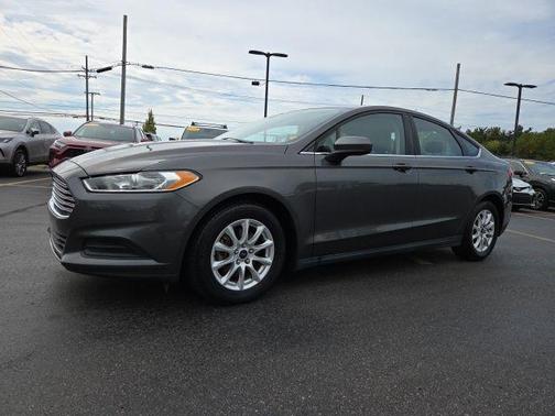 2016 Ford Fusion S