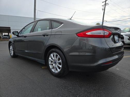 2016 Ford Fusion S