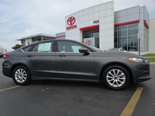 2016 Ford Fusion S