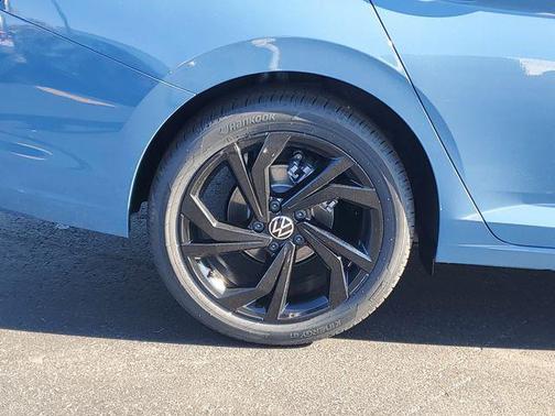 2026 Volkswagen Jetta 1.4T SE