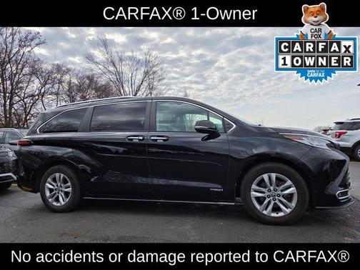 Midnight Black Metallic 2021 Toyota Sienna Limited 7-Passenger