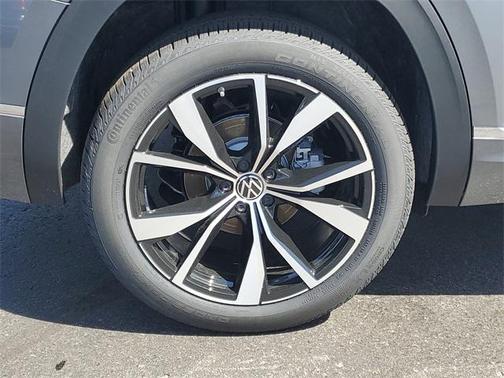 2025 Volkswagen Atlas 2.0T SEL Premium R-Line 4MOTION