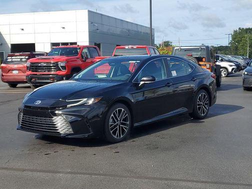 2025 Toyota Camry XLE