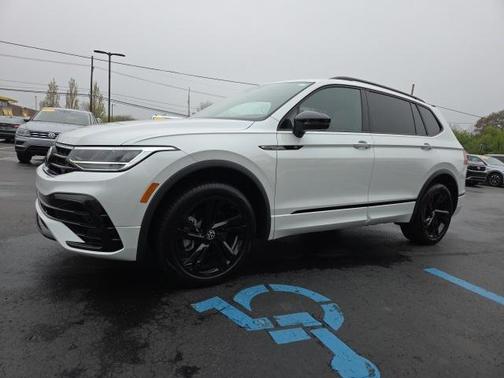 2024 Volkswagen Tiguan 2.0T SE R-Line Black 4MOTION