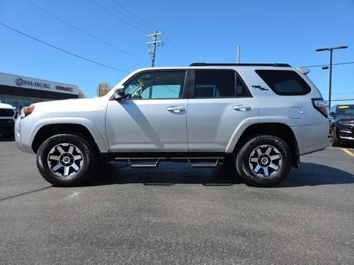 2023 Toyota 4Runner TRD Off Road