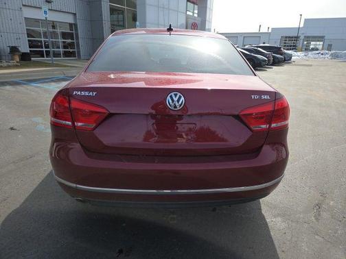 2015 Volkswagen Passat 2.0L TDI DSG SEL Premium