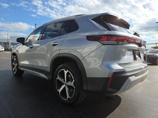 Silver Metallic 2025 Volkswagen Tiguan 2.0T SE 4MOTION