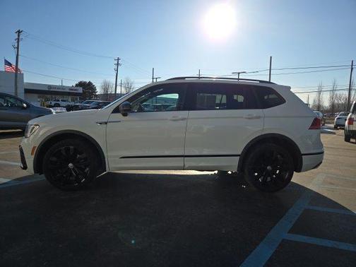 2020 Volkswagen Tiguan 2.0T SE R-Line Black 4MOTION