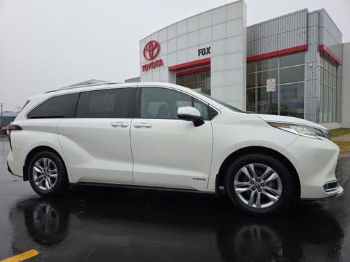 2021 Toyota Sienna Limited 7-Passenger