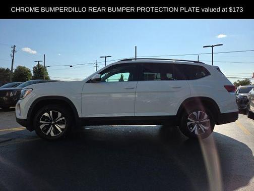Pure White 2024 Volkswagen Atlas 2.0T SE