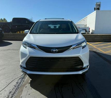 2023 Toyota Sienna XLE 7 Passenger