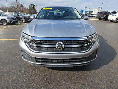 2023 Volkswagen Jetta 1.5T SE