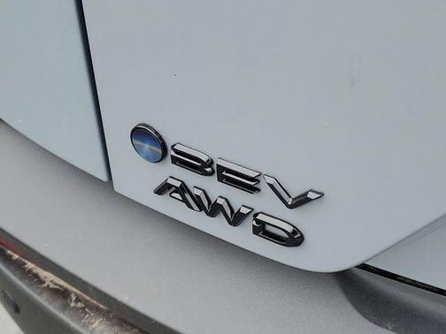 01h5 2026 Toyota C-HR XSE