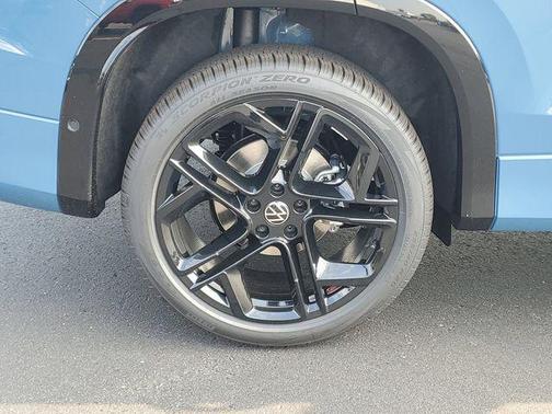 2025 Volkswagen Tiguan 2.0T SE R-Line Black 4MOTION