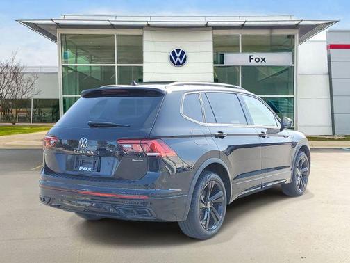 2024 Volkswagen Tiguan 2.0T SE R-Line Black 4MOTION