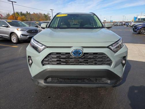2022 Toyota RAV4 Hybrid XLE Premium