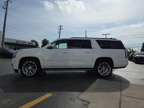 Summit White 2016 GMC Yukon XL SLT
