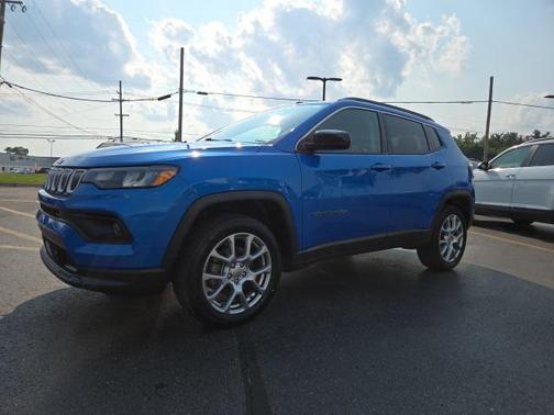 2022 Jeep Compass Latitude Lux