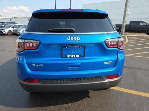 2022 Jeep Compass Latitude Lux