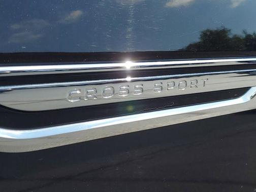 2025 Volkswagen Atlas Cross Sport 2.0T SEL Premium