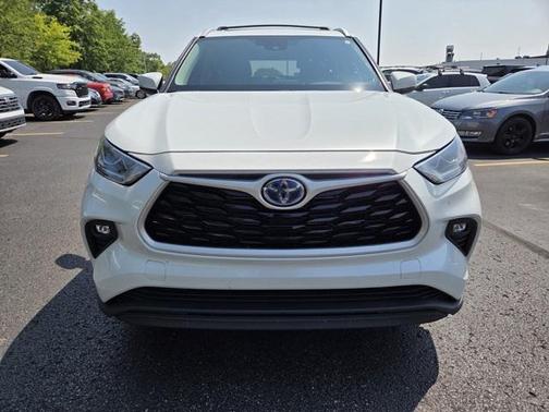 2023 Toyota Highlander Hybrid XLE