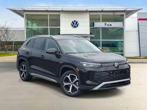 deep black pearl 2026 Volkswagen Tiguan 2.0T SE