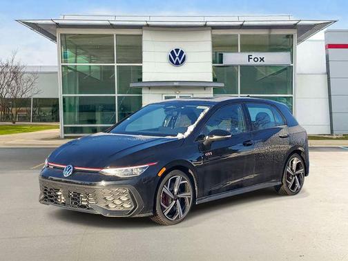 Mythos Black Metallic 2026 Volkswagen Golf GTI 2.0T SE DSG