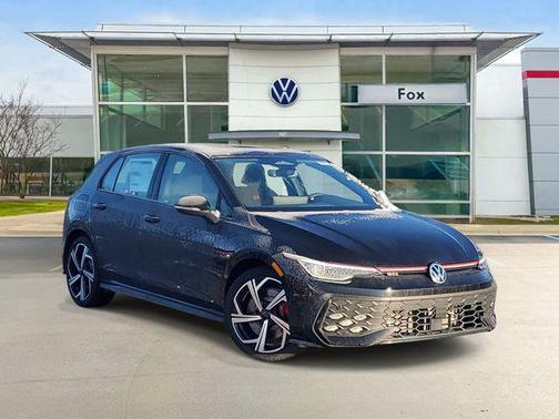 Mythos Black Metallic 2026 Volkswagen Golf GTI 2.0T SE DSG