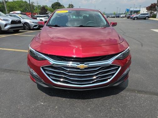 2022 Chevrolet Malibu FWD LT