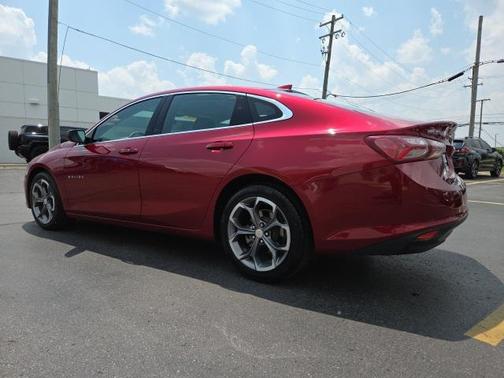 2022 Chevrolet Malibu FWD LT
