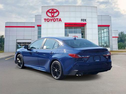 08q4 2026 Toyota Camry SE