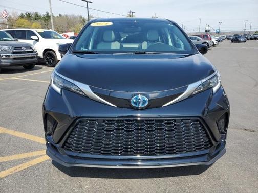 2024 Toyota Sienna XSE 7 Passenger