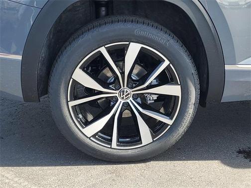 2025 Volkswagen Atlas 2.0T SEL Premium R-Line 4MOTION