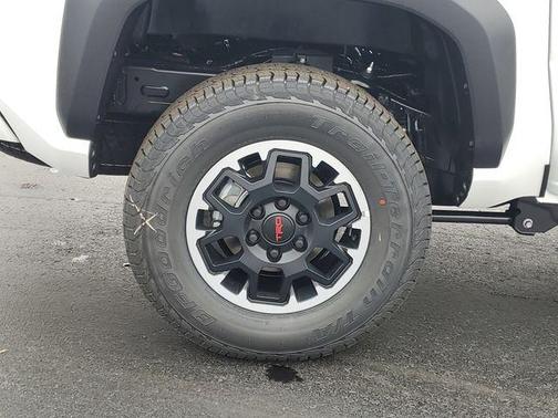 2025 Toyota Tacoma TRD Off-Road