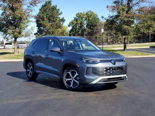 2025 Volkswagen Tiguan 2.0T SE 4MOTION